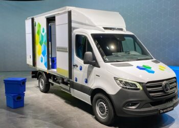 Nový Mercedes-Benz eSprinter zvládne na jedno nabitie až 440 km