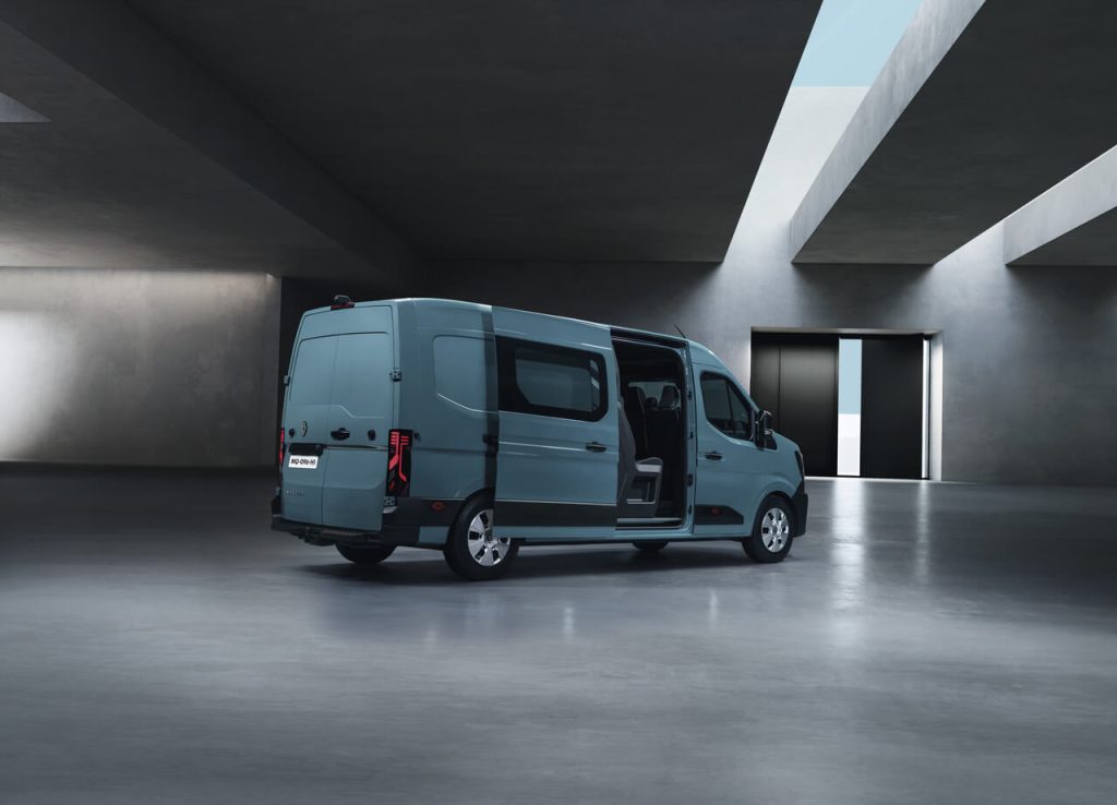 Renault Master E-Tech je 100 % elektrický s dojazdom až 460 km,