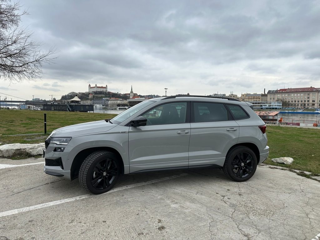 Škoda Karoq Sportline - Elegantné SUV so športovým nádychom