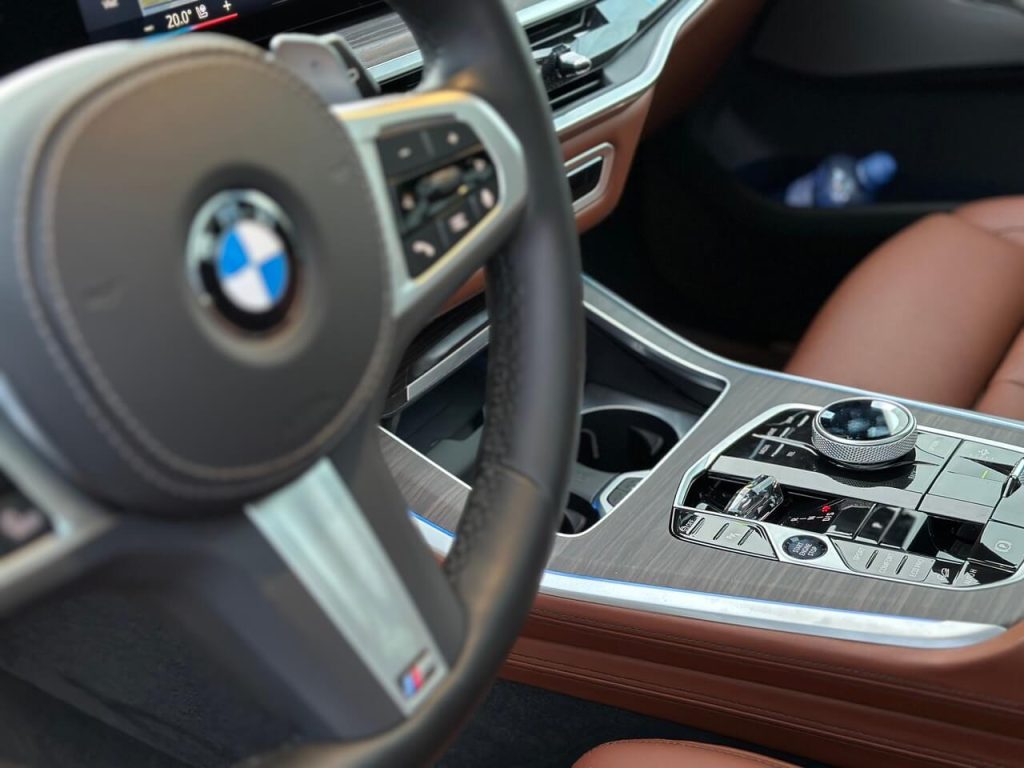 BMW X5 - neodolateľná elegancia pre náročných