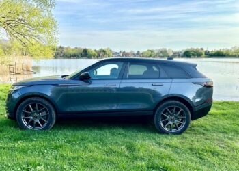 Range Rover Velar – ani ryba, ani rak