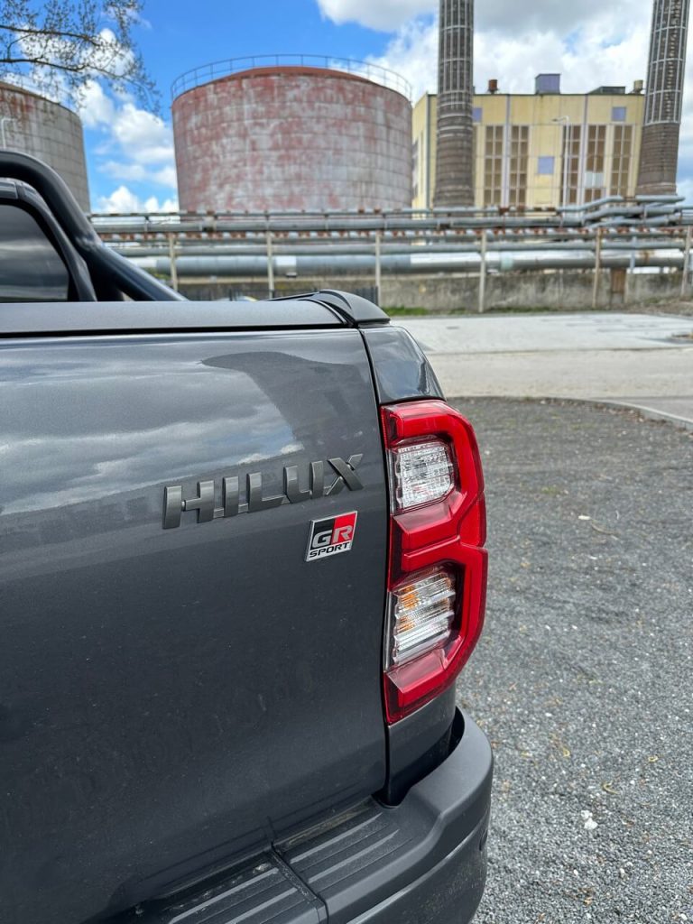 Toyota Hilux - inšpirovaná Dakarom, stvorená pre dobrodružstvo