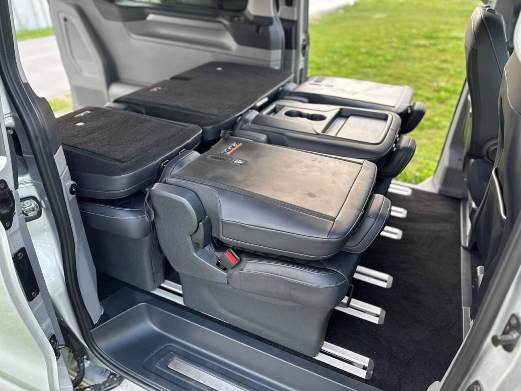 FORD Tourneo Custom - viac variability a komfortu