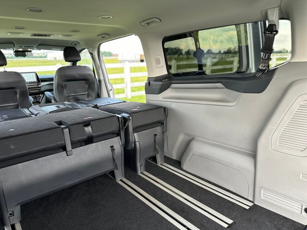 FORD Tourneo Custom - viac variability a komfortu