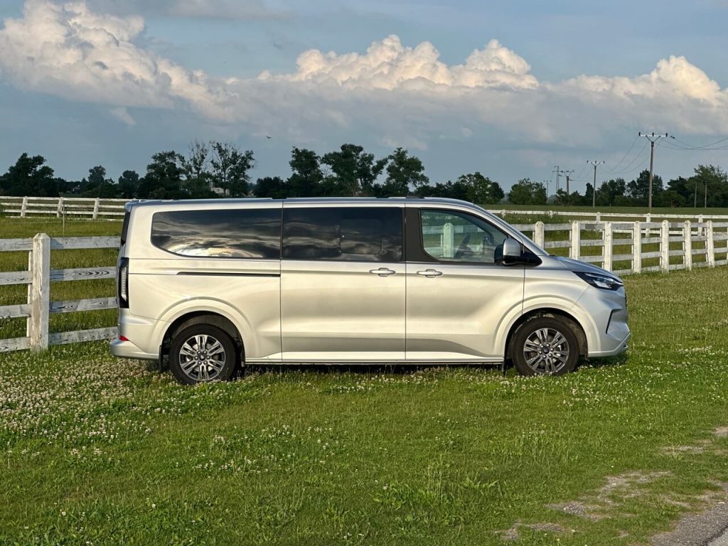 FORD Tourneo Custom - viac variability a komfortu