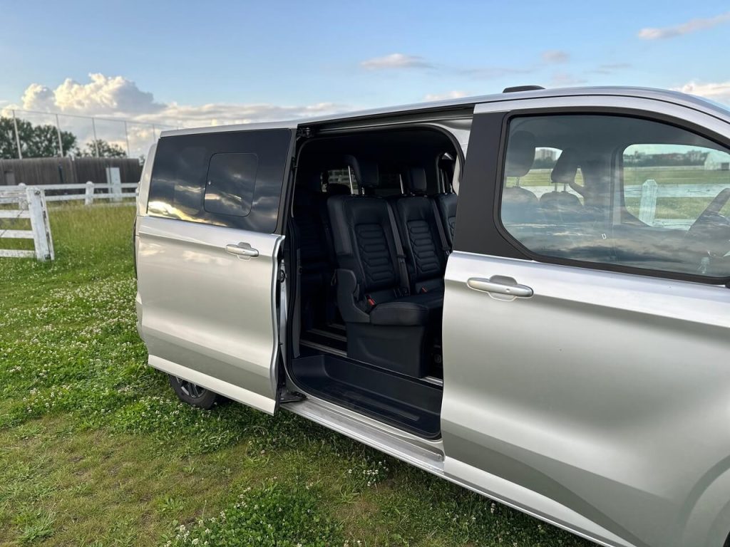FORD Tourneo Custom - viac variability a komfortu