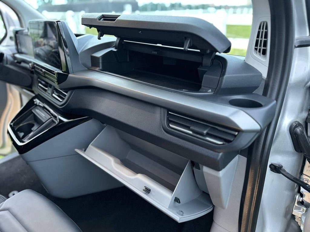 FORD Tourneo Custom - viac variability a komfortu