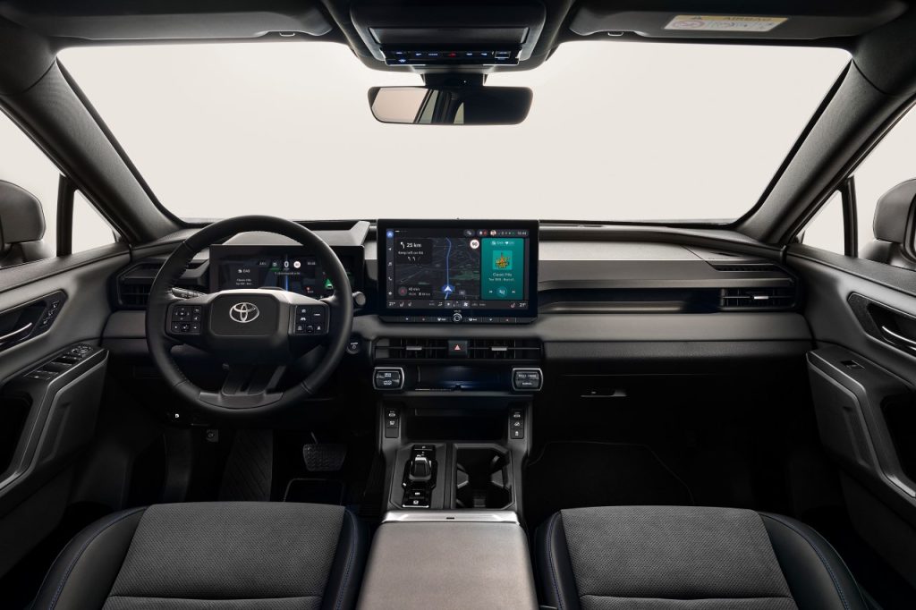 Toyota RAV4 - interiér