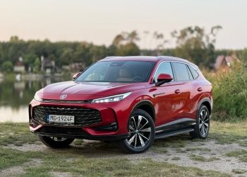 MG HS PHEV – viac než len 100 km na elektrinu