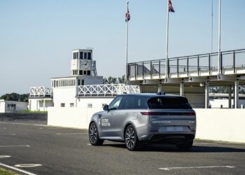 Range Rover Sport Electric prichádza ako vrchol športového luxusu